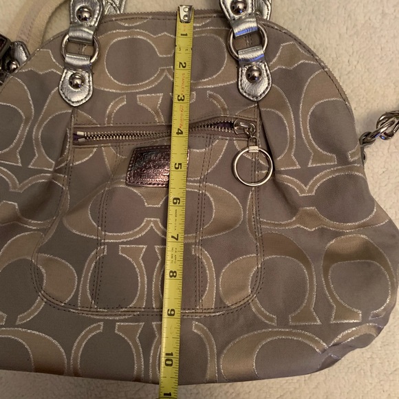 Coach - Picture 7 of 8